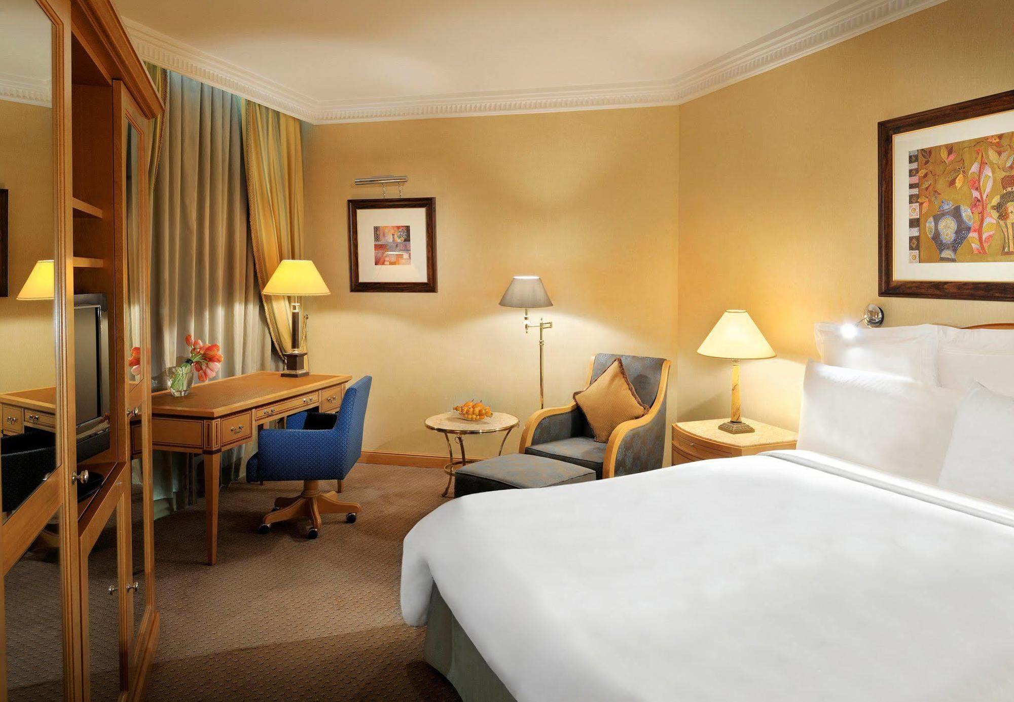Jw Marriott Hotel Kuwait Kuwait City Værelse billede