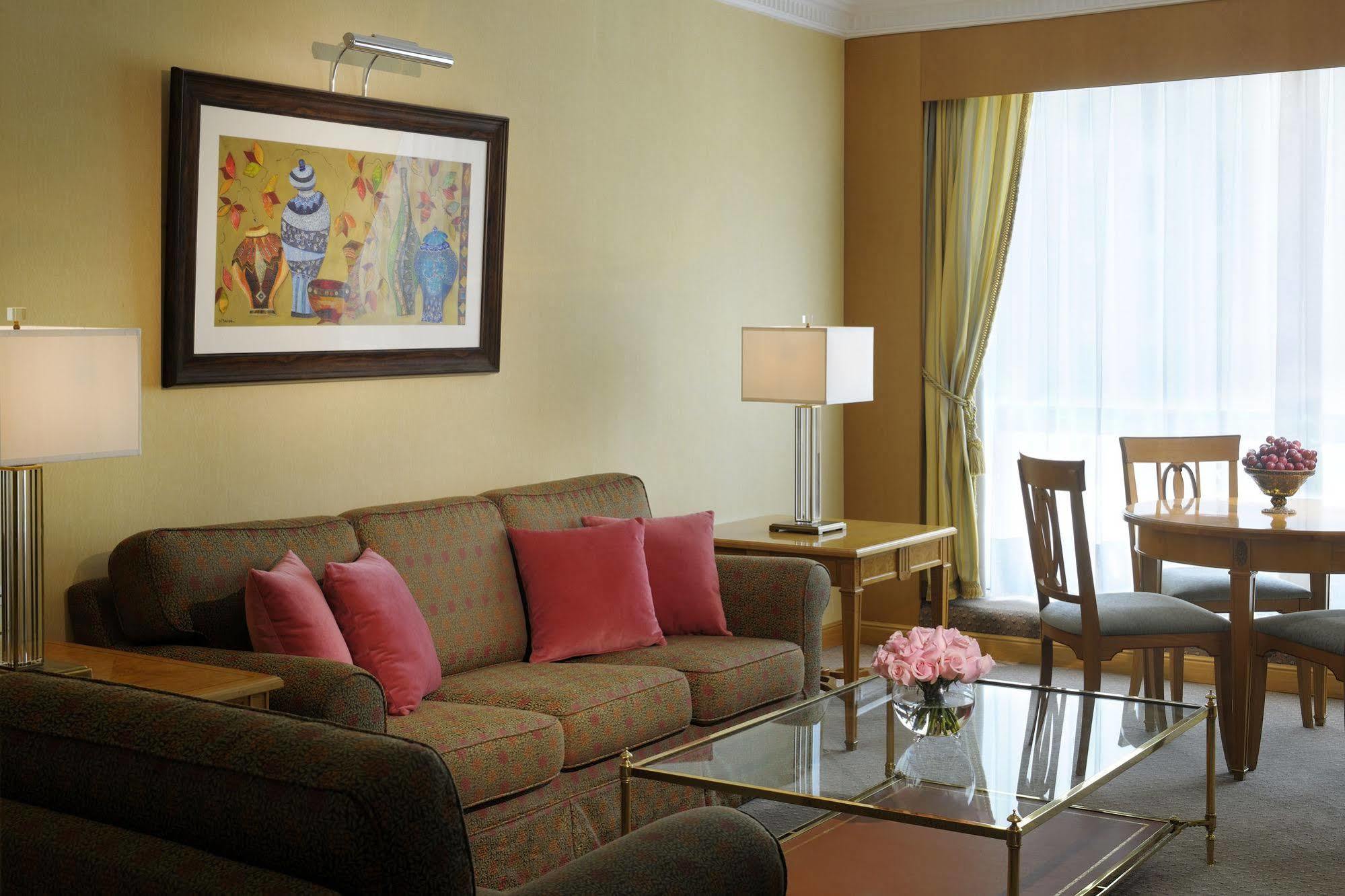 Jw Marriott Hotel Kuwait Kuwait City Værelse billede